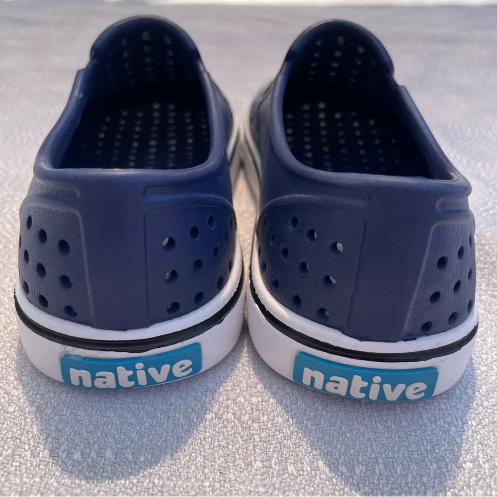 Native Kids Shoes in Navy Blue.